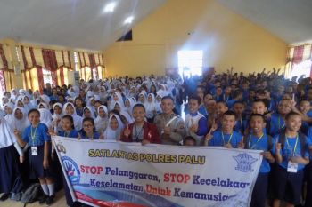 Honda edukasi #cari_aman di SMU 1 Palu