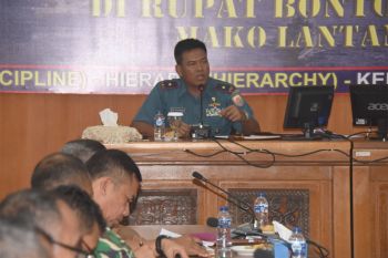 Navy`s official steps up spirit of Asian Games