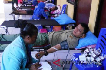 PMI Biak Numfor berlakukan biaya pengolahan darah Rp360 ribu/kantong