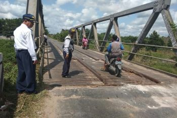 Masyarakat Sampit menunggu ketegasan pemerintah menindak truk masuk kota