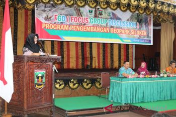 KAI Semarang budayakan "salam greeting" kepada penumpang