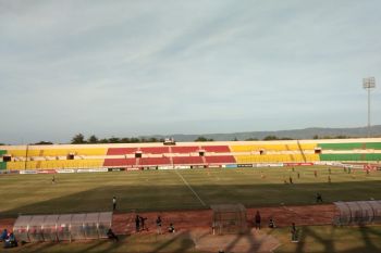 PS Tira lawan  Mitra Kukar tanpa gol