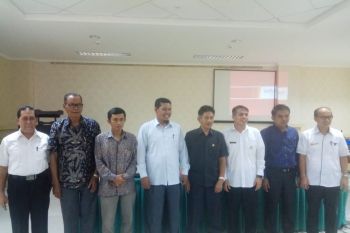 Komisi II DPRD Agam kunker ke Dinas Koperasi UKM Sumbar
