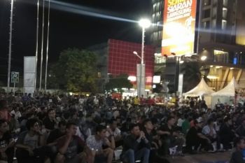 Meriah, nobar final piala dunia di Transmart