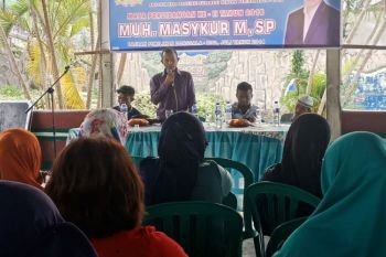 Legislator Sulteng desak pemerintah naikkan harga kopra