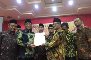Mahyeldi-Hendri ditetapkan sebagai wako-wawako Padang