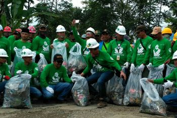 Ini cara Solok Selatan selamatkan lingkungan dari penggunaan plastik berlebihan