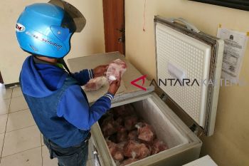 Penjualan daging beku di Sampit meningkat tajam