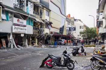 LEDAKAN GAS DI GRAND WIJAYA CENTER