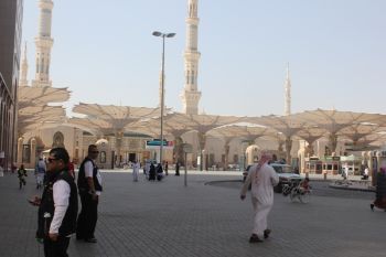Calon haji Indonesia yang tersesat di masjid Nabawi rentan penipuan