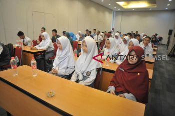 PT Hutama Karya edukasi siswa lebih kenal BUMN
