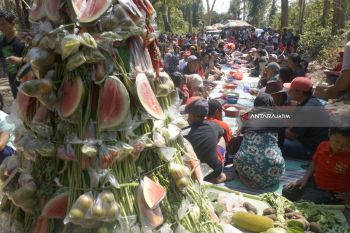 Jaga Hutan, Warga Tanen Ruwatan "Alas Kandung"