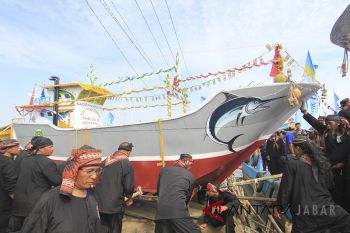 Tradisi Nadran Nelayan Besar