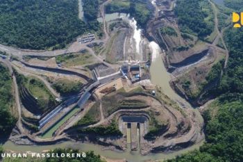Presiden meninjau bendungan Paselloreng Sulsel