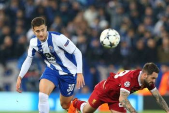 Cedera lutut, Mourinho bilang Dalot menepi hingga September