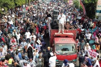 Massa kembali demo kecurangan pilgub