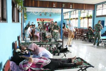 Yonif 121/MK gelar donor darah di Keerom