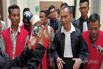 Empat terdakwa politik uang pilkada Lampung diputus bebas
