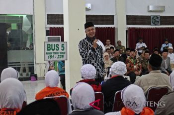 Ganjar: Alat biometrik mudahkan tahapan ibadah haji