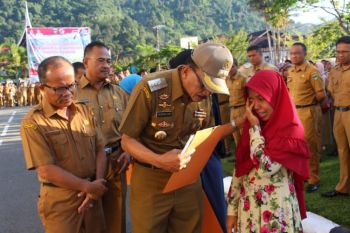 Kepopuleran Bupati Hendrajoni hingga ke Jakarta