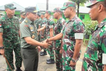 Inspektur Jenderal TNI tinjau pasukan perbatasan RI-PNG