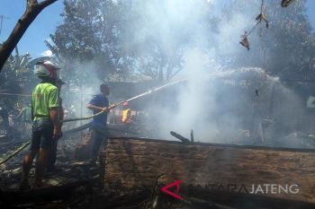 Enam rumah sekitar Pasar Proliman Banyumas terbakar
