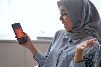 Tiga warga Sulsel dapat Kilau Emas Telkomsel