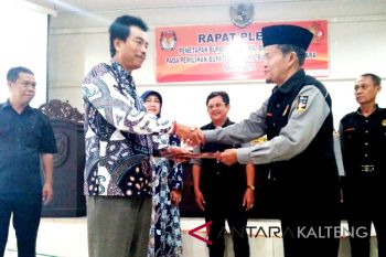 KPU tetapkan Bupati dan Wakil Bupati Barut terpilih