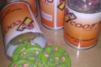 Pengusaha kembangkan kue kering corak batik Batanghari