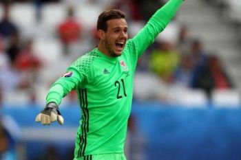 Leicester kontrak kiper Ward dari Liverpool