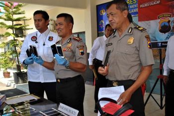 Pencuri puluhan telepon seluler dibekuk polisi Cilacap