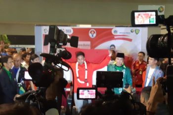 Jadi Juara Dunia lari,  Zohri diguyur hadiah emas 1 kilo gram