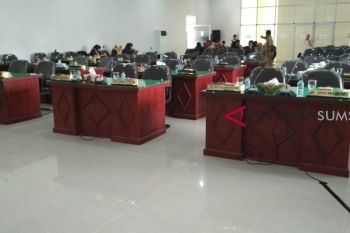 Rapat paripurna DPRD Muratara molor dua jam lebih