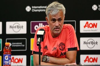 Mourinho harus hadapi fakta kekalahan dan cidera Matic