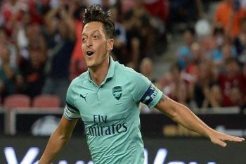 Hancurkan PSG 5-1 Ozil tampil gemilang