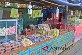 Sepi pengunjung, omzet pedagang musim haji merosot