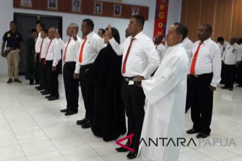 Kakanwil Kemkumham Papua lantik 12 penyidik ASN
