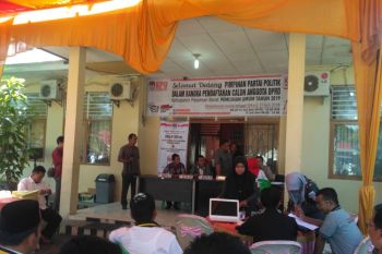 KPU PASAMAN BARAT BARU TERIMA PENDAFTARAN TIGA PARTAI