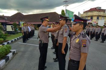 Hut Bhayangkara, 11 personel Polres Solok kota naik pangkat