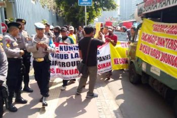 Demo Dugaan Politik Uang Pilkada Lampung
