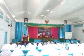 FPL-Mimbar Pos beri penghargaan tokoh penggerak literasi