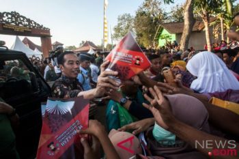 Jokowi ajak masyarakat tonton film "Sultan Agung"