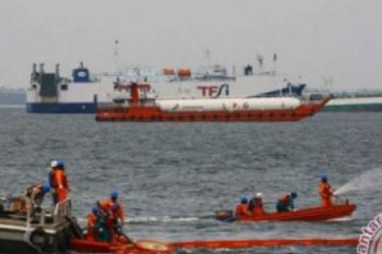 Tambah Peluang Bisnis, Pelindo Dumai Sediakan Oil Boom Bagi Perusahaan yang Beroperasi