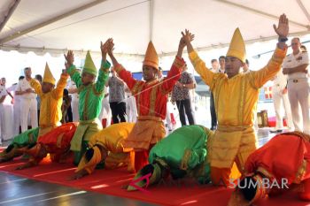PENAMPILAN TARI SAMAN ACEH  DI HAWAII