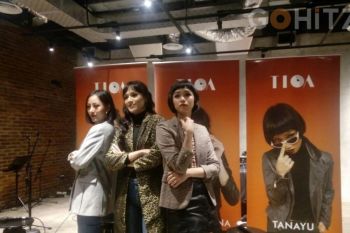 Grup musik Tiga aransemen ulang lagu "Bohong"