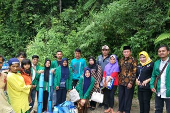 Aksi mahasiswa Unand, Sehari terjun KKN langsung tangani korban longsor