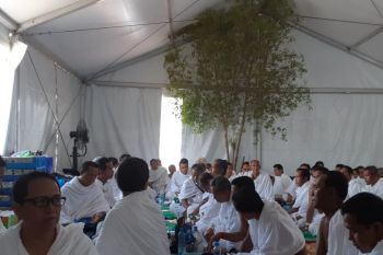 Setelah Wukuf di Arafah, calon haji Barsel menuju Muzdalifah