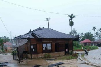 Pemkab Pasaman salurkan bantuan bagi korban angin kencang
