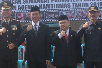 Polres Barut terima penghargaan dari DPRD setempat
