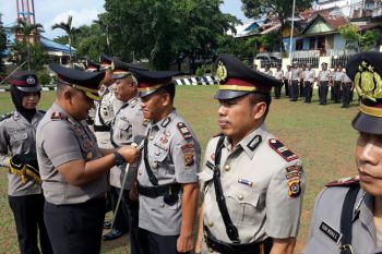 Sembilan perwira Polres Baubau sertijab